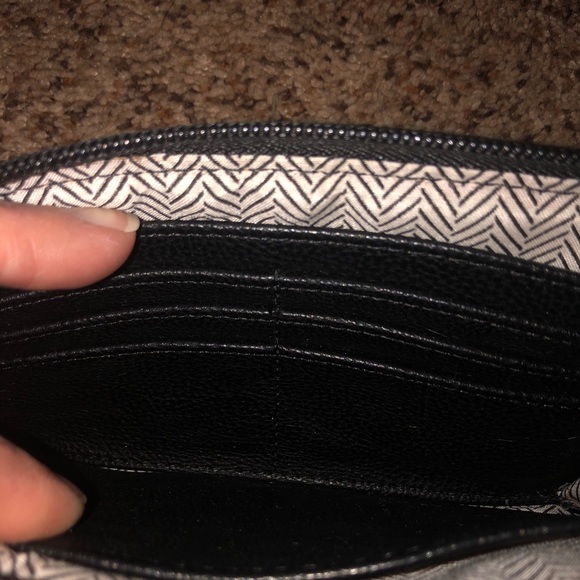 Steve Madden Black Wallet - Picture 6 of 9